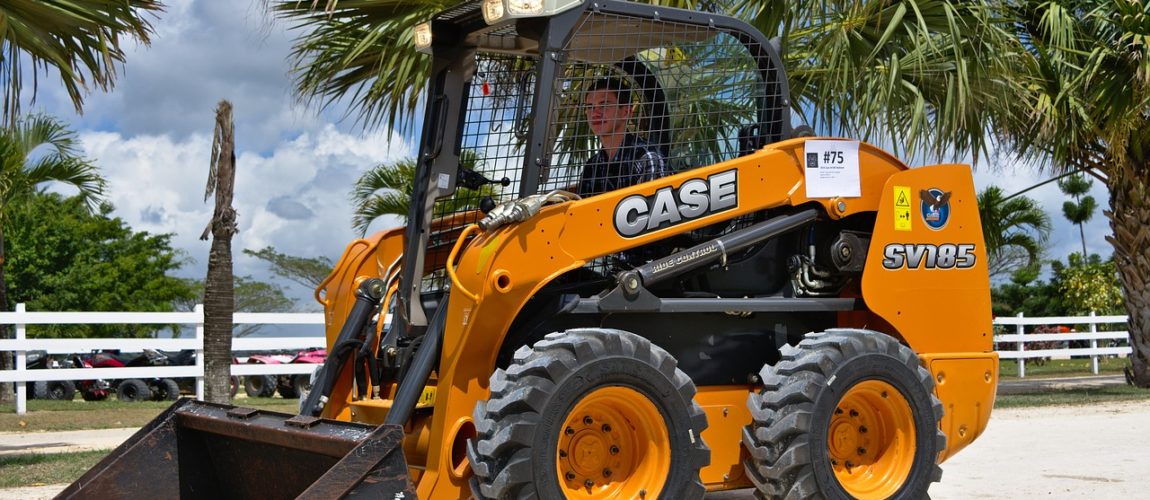 What to Consider Before Hiring a Skid Steer Operator